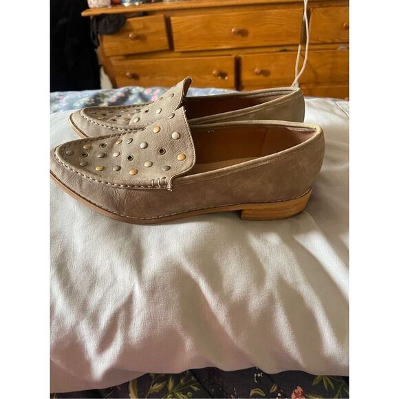 Mi.im Women’s Taupe Leather Almond Toe Studded Detail Slip-On Loafers Size 8 - Picture 12 of 12